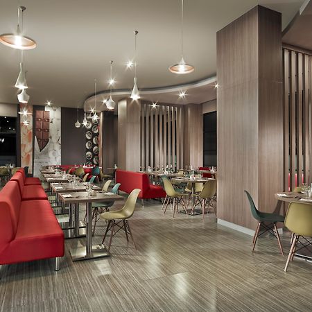 Swiss-Belinn Cawang Jakarta Buitenkant foto